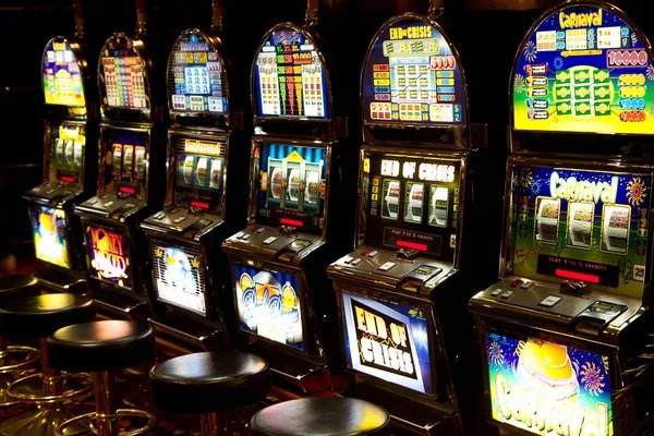 Live blackjack table showing wager history